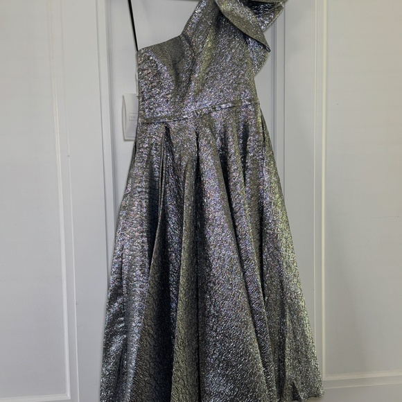 Mac Duggal Style #67906 One Shoulder Bow Midi Dress Brocade Metallic Silver - Picture 11 of 13